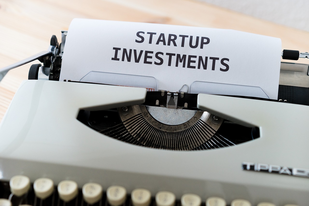 Services-03 mockup, typewriter, word, startup, investment, business, finance, entrepreneur, cash, capital, banking, profit, income, project, management, e commerce, currency, bank, shares, fintech, softbank, equity capital, funding, fintech, fintech, fintech, fintech, fintech